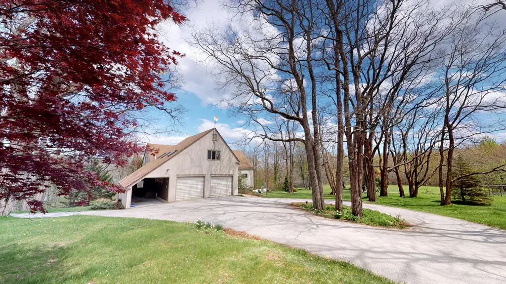 1015 Caswell Hill Road Northport ME 04849