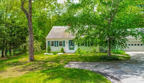 12 Sylvan Way Manchester ME 04351