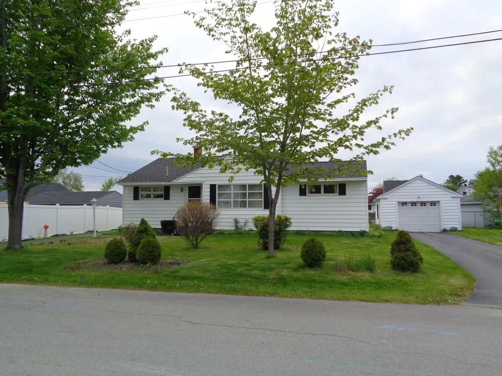 12 Arminta Street Bangor ME 04401