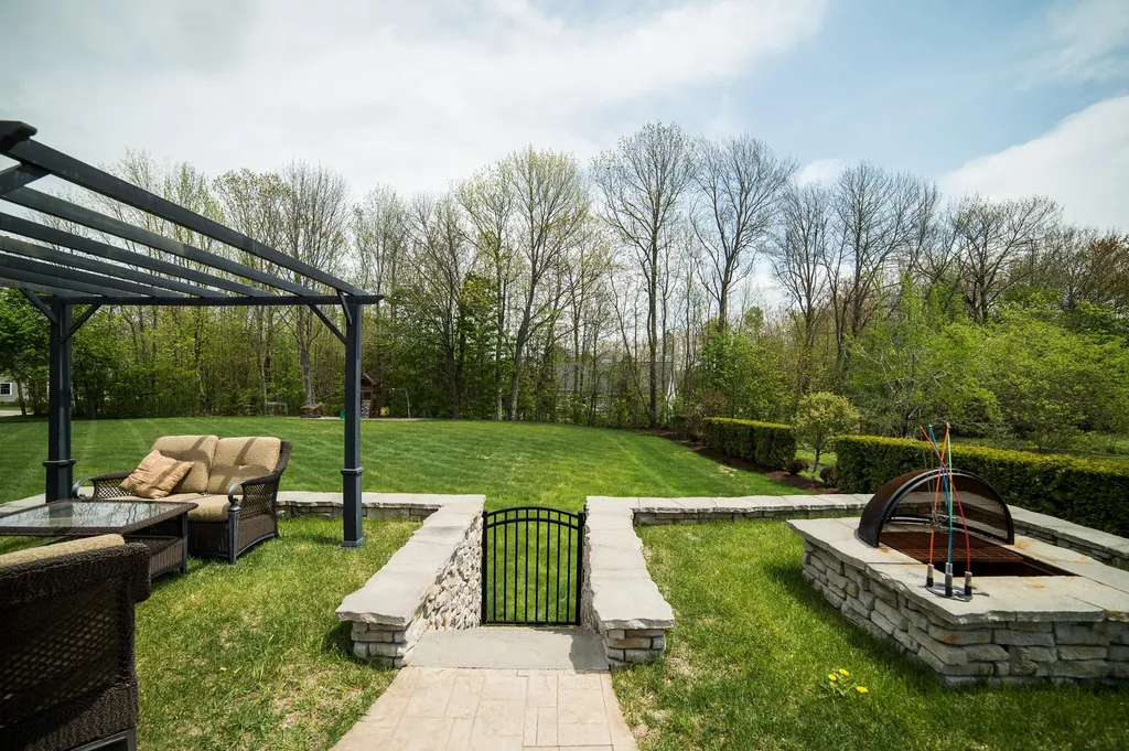 19 Chestnut Trail Bangor ME 04401