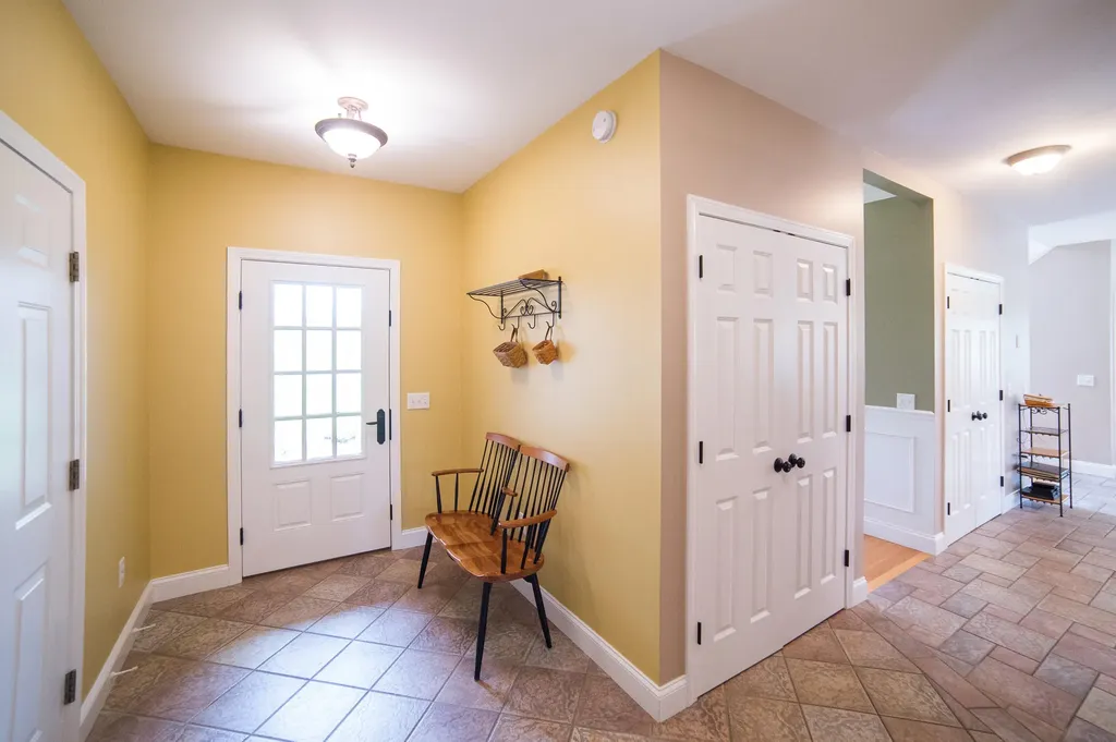 19 Chestnut Trail Bangor ME 04401