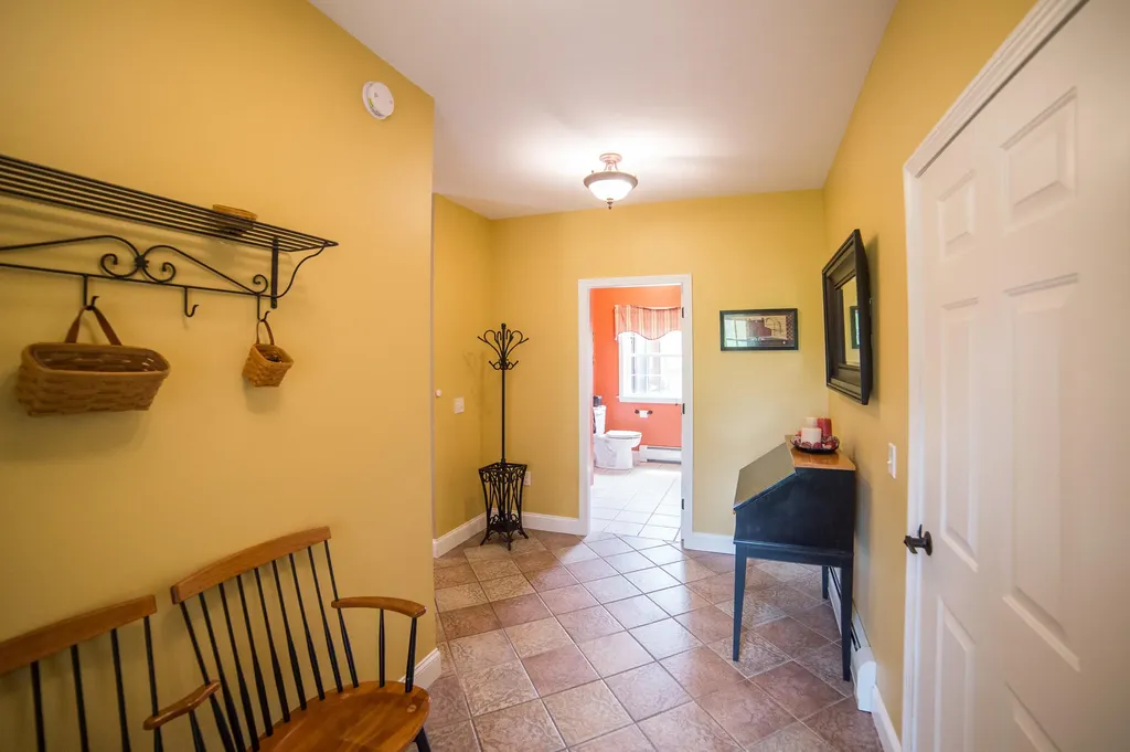 19 Chestnut Trail Bangor ME 04401