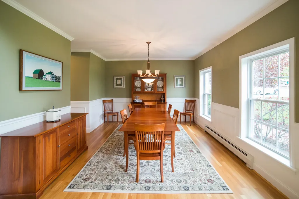 19 Chestnut Trail Bangor ME 04401