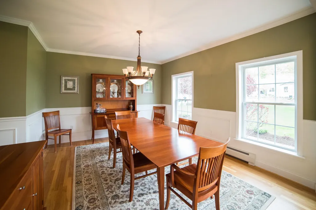 19 Chestnut Trail Bangor ME 04401