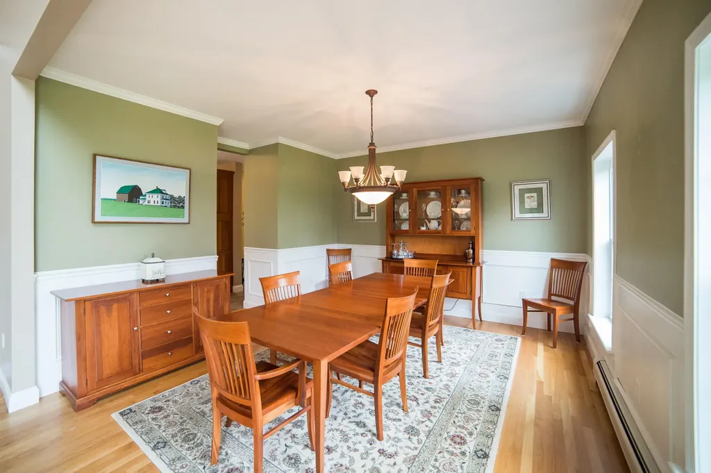 19 Chestnut Trail Bangor ME 04401