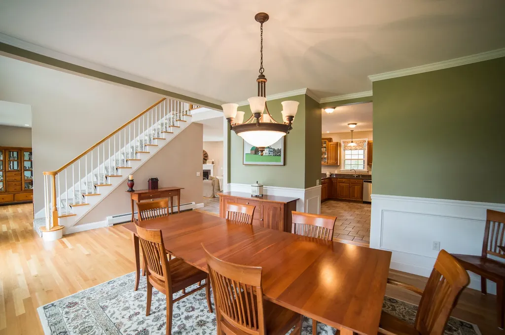 19 Chestnut Trail Bangor ME 04401