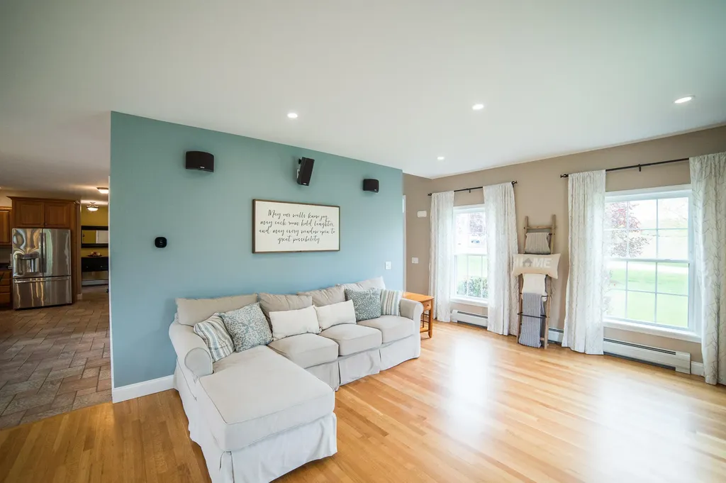 19 Chestnut Trail Bangor ME 04401