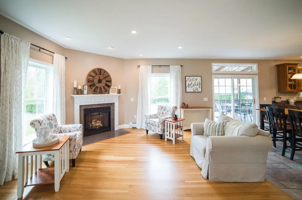 19 Chestnut Trail Bangor ME 04401
