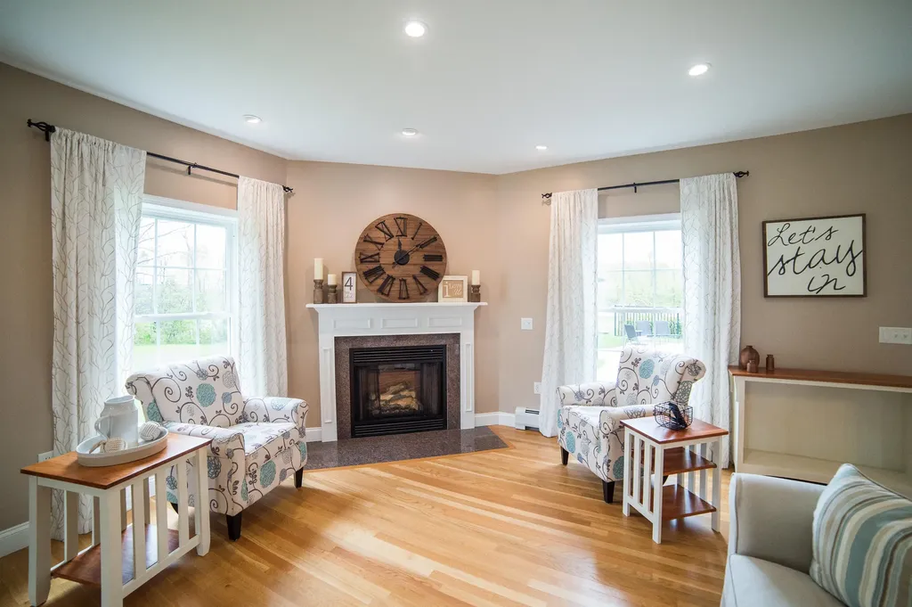19 Chestnut Trail Bangor ME 04401