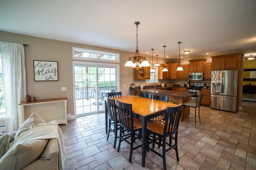 19 Chestnut Trail Bangor ME 04401