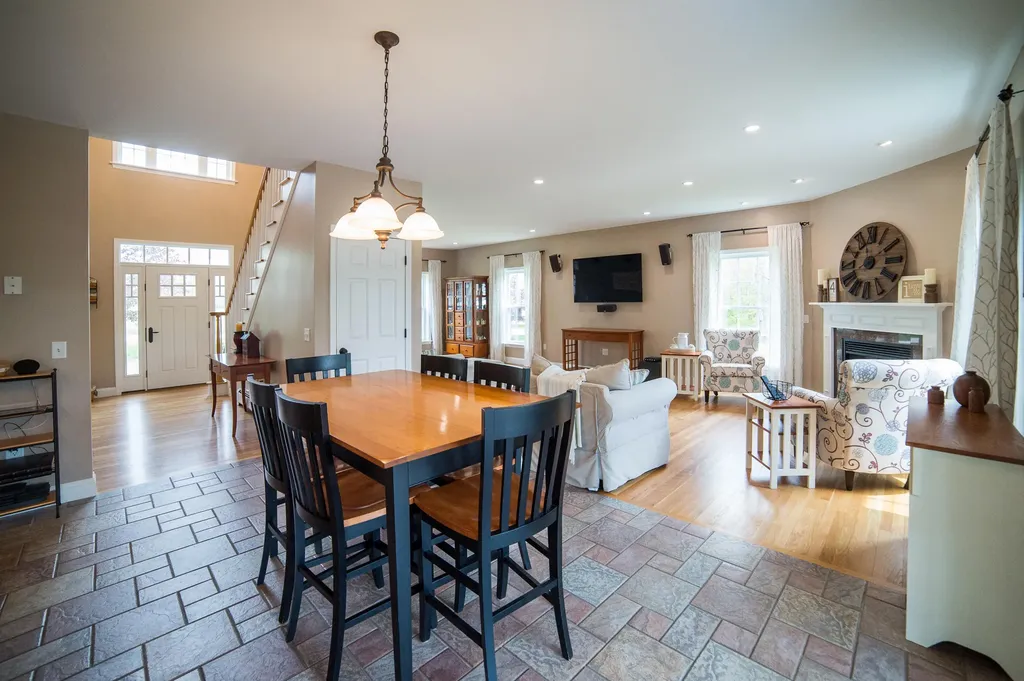 19 Chestnut Trail Bangor ME 04401