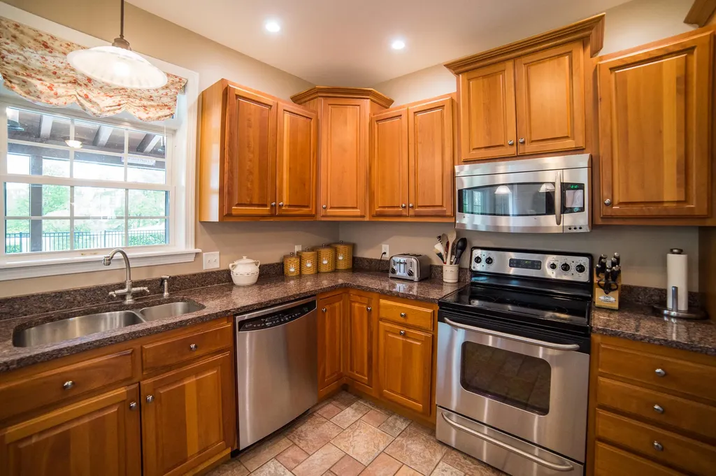 19 Chestnut Trail Bangor ME 04401