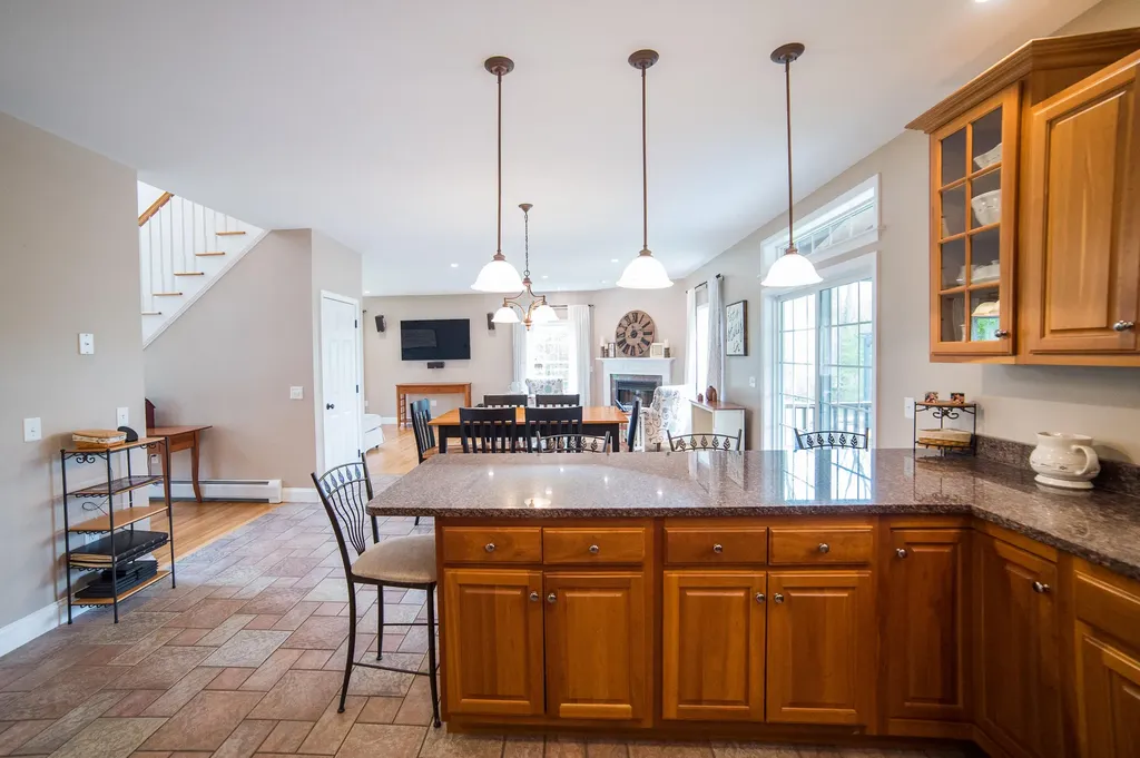 19 Chestnut Trail Bangor ME 04401