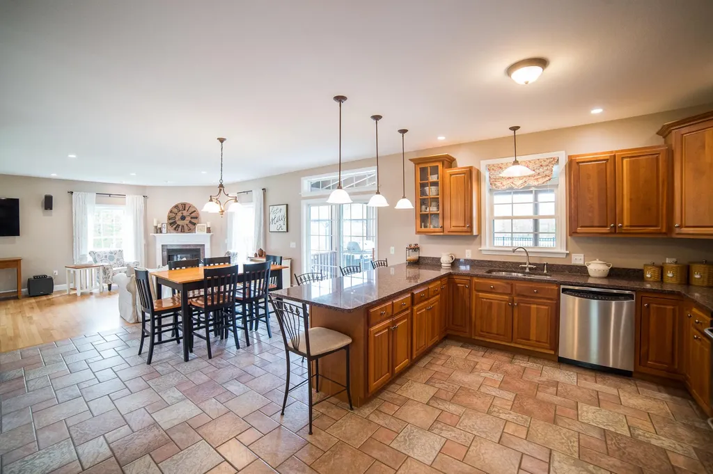 19 Chestnut Trail Bangor ME 04401