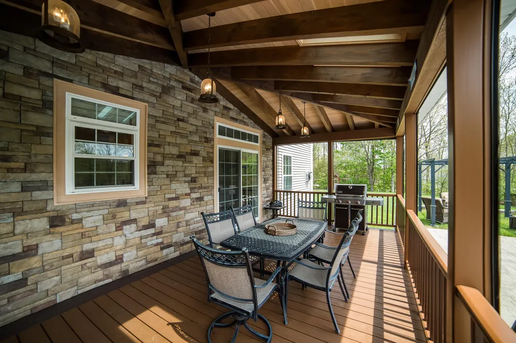 19 Chestnut Trail Bangor ME 04401
