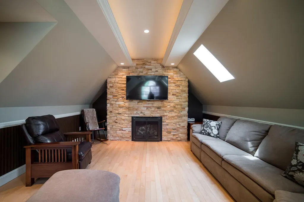 19 Chestnut Trail Bangor ME 04401