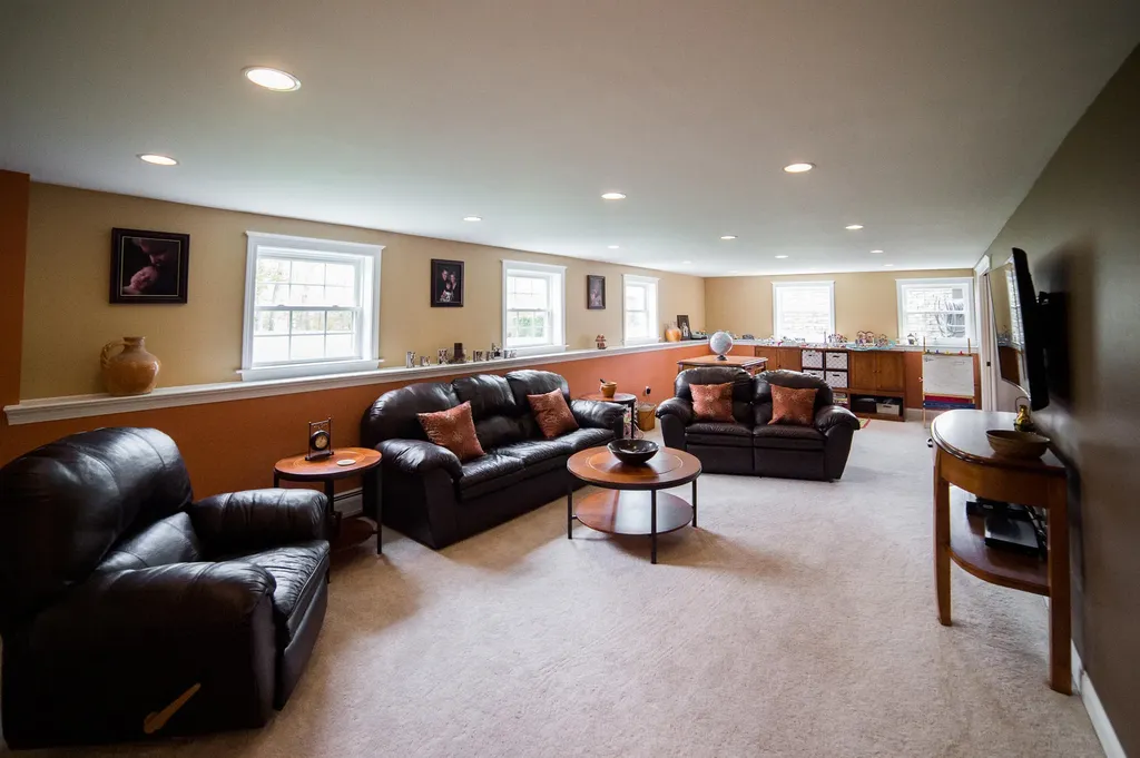 19 Chestnut Trail Bangor ME 04401