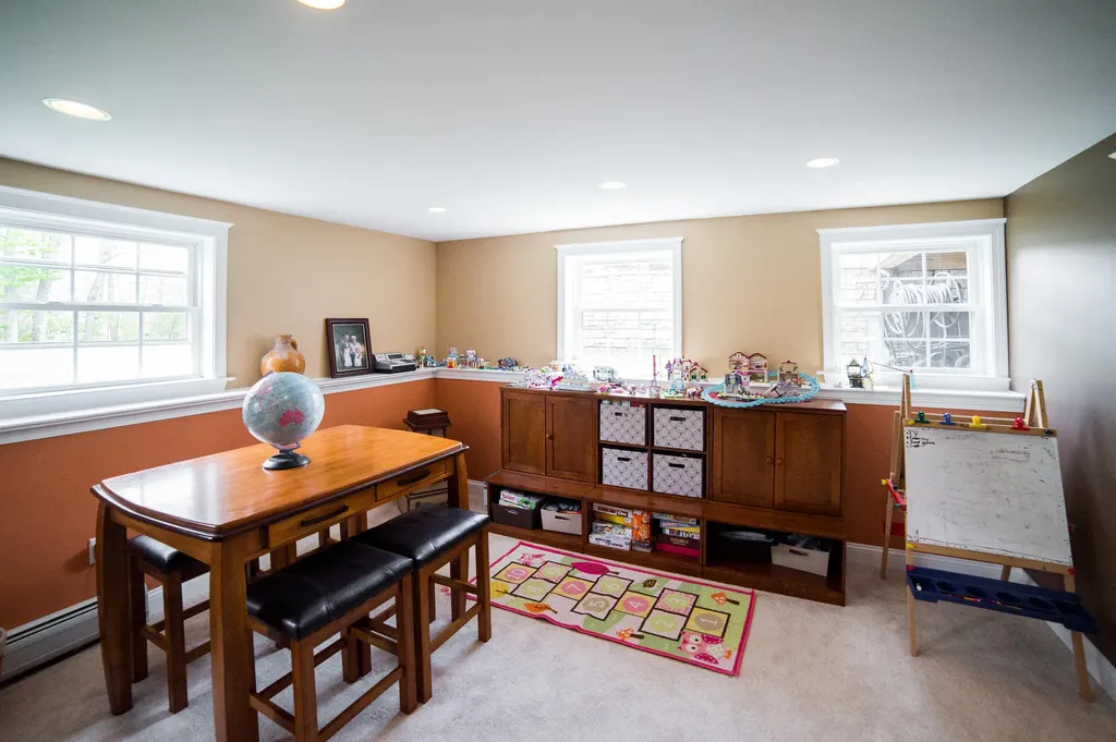 19 Chestnut Trail Bangor ME 04401