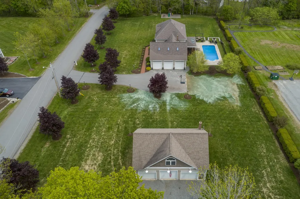 19 Chestnut Trail Bangor ME 04401