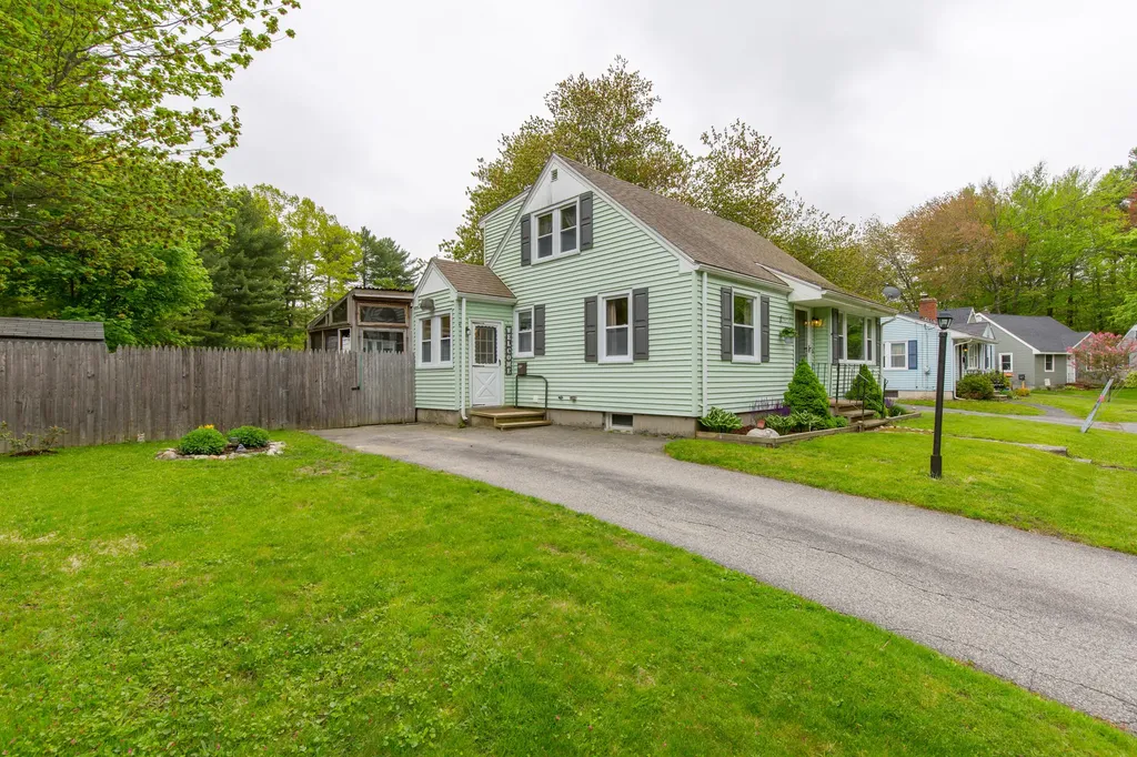 21 Glen Haven Road E Portland ME 04102