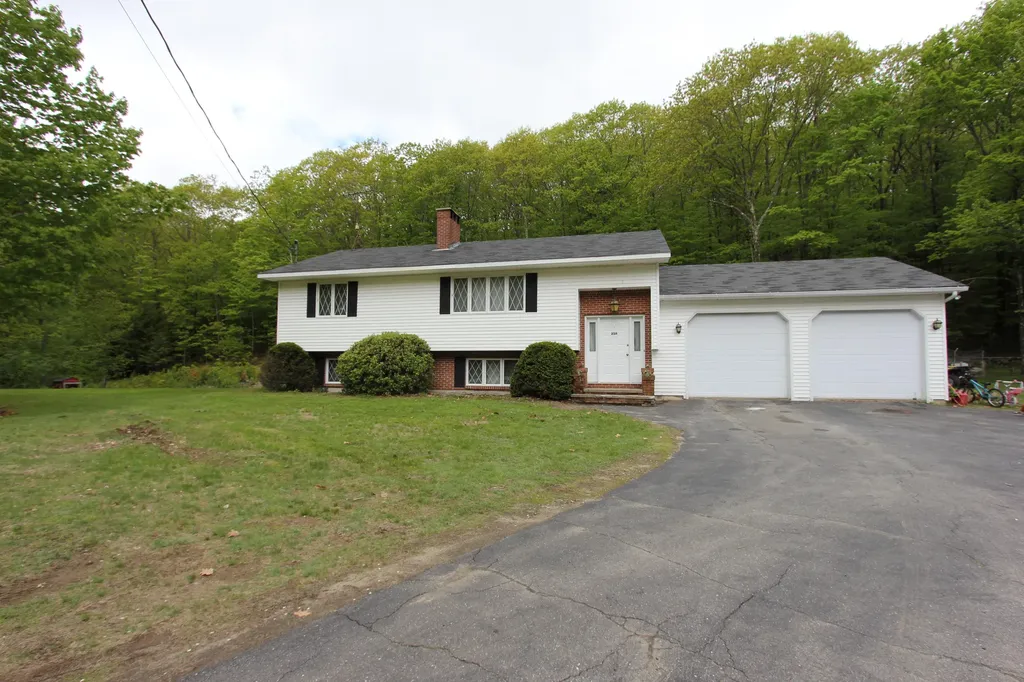 238 Litchfield Road Wales ME 04280