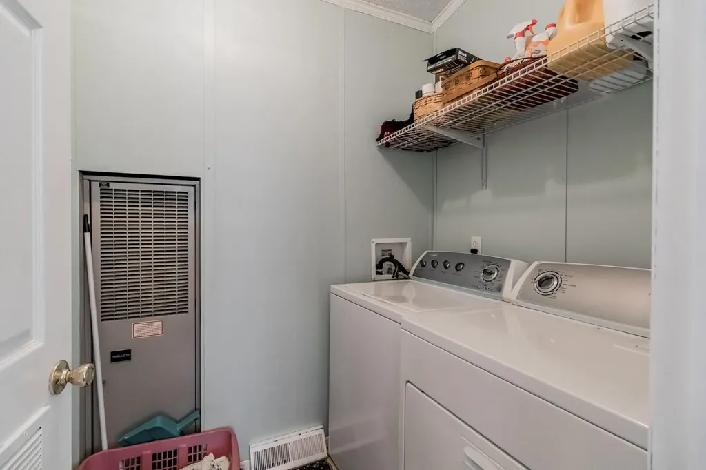 662 Greenwood Avenue Warren ME 04864