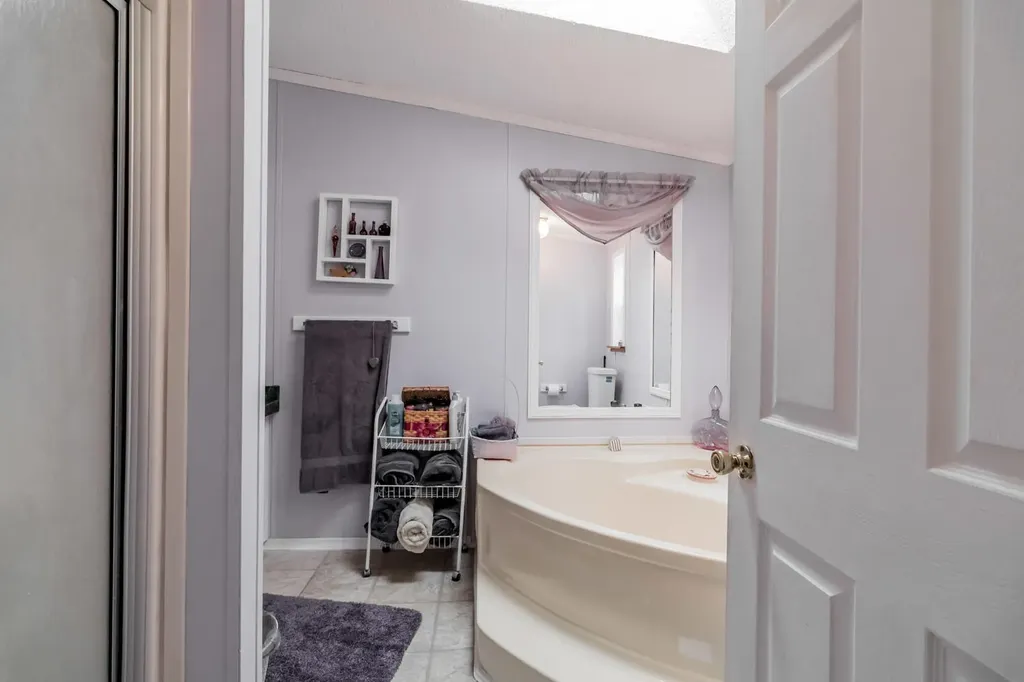 662 Greenwood Avenue Warren ME 04864