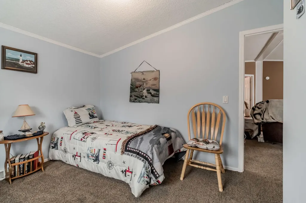 662 Greenwood Avenue Warren ME 04864