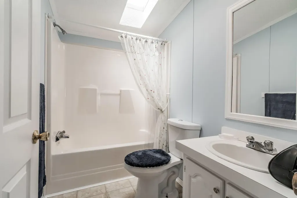 662 Greenwood Avenue Warren ME 04864
