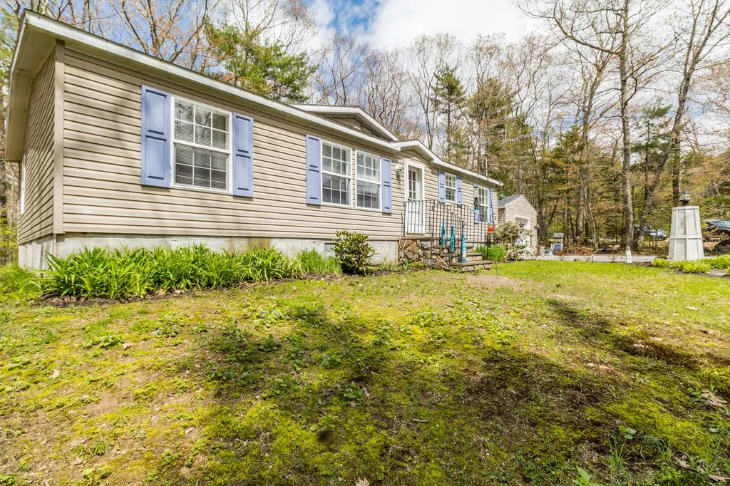 662 Greenwood Avenue Warren ME 04864
