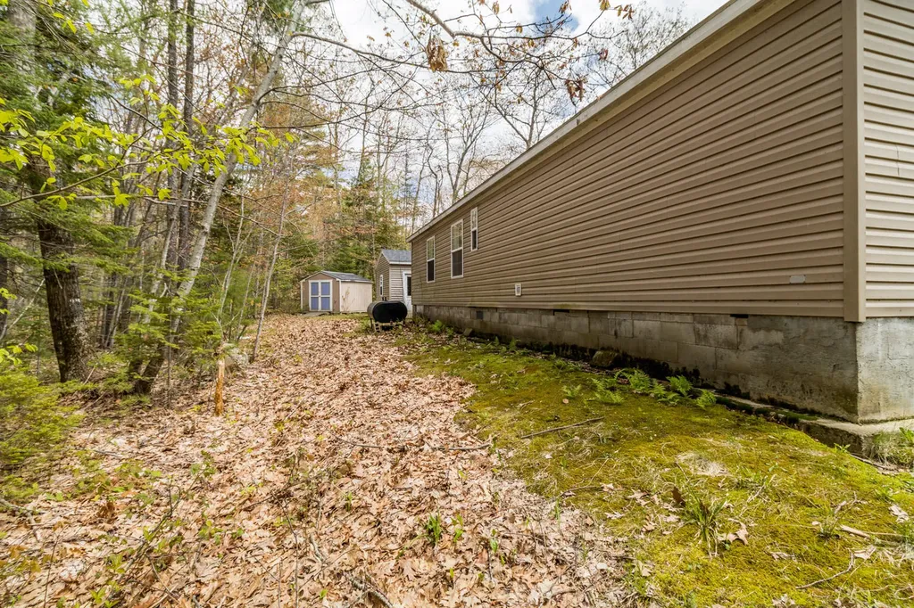 662 Greenwood Avenue Warren ME 04864
