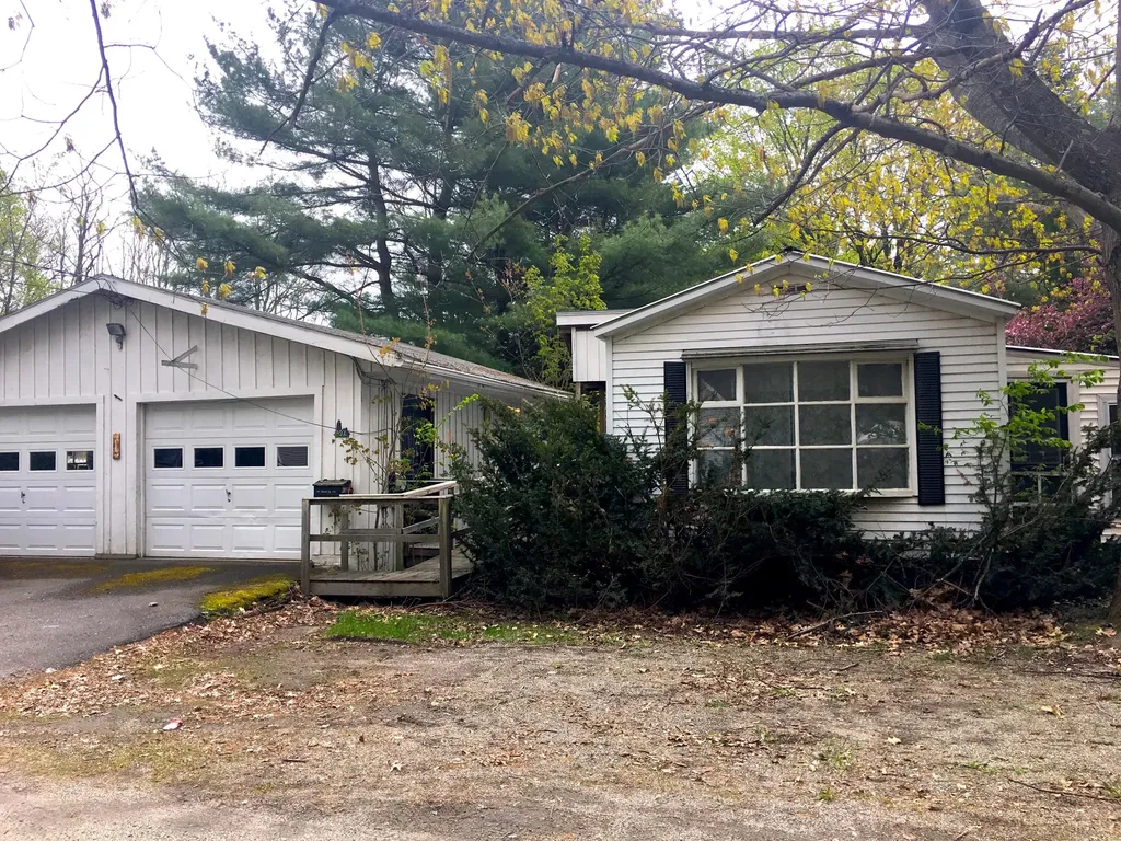 107 Franklin Avenue Farmington ME 04938