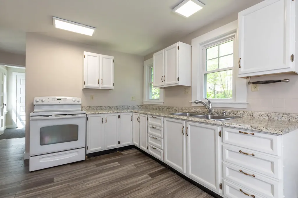 29 Main Street Kittery ME 03904