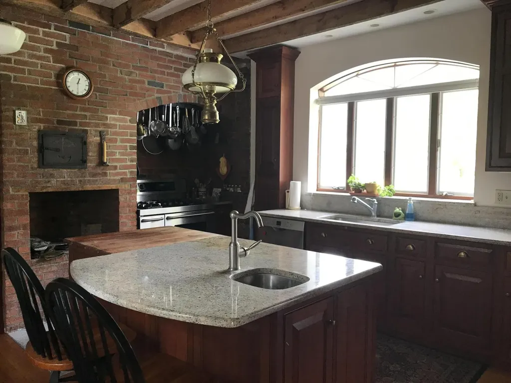 199 Main Street Belfast ME 04915