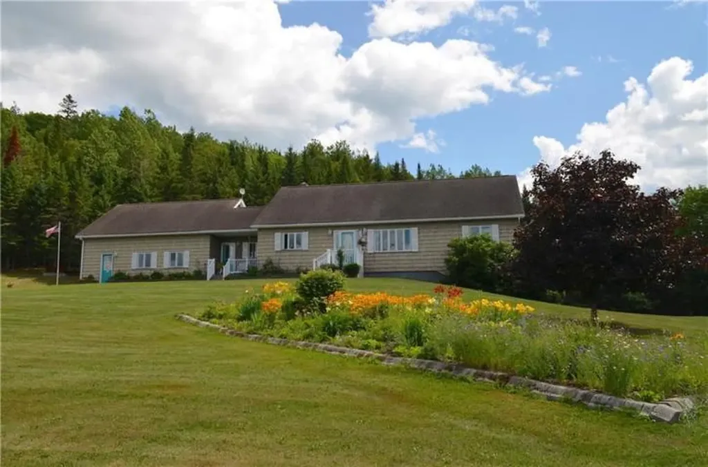 50 Wonderview Drive Mapleton ME 04757