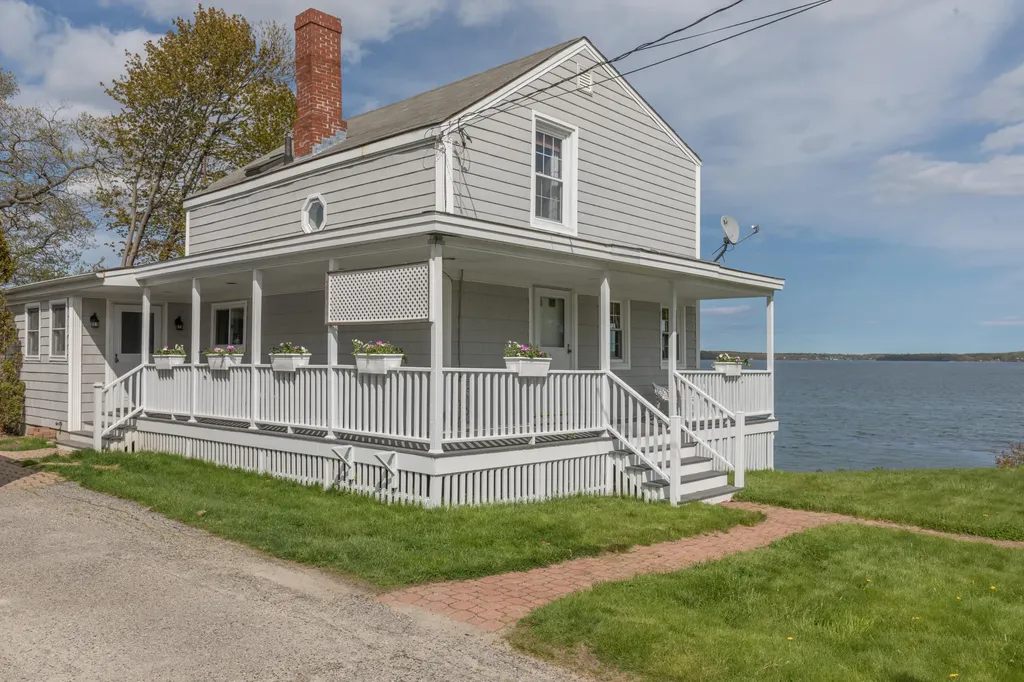 8 Chester Street Portland ME 04103