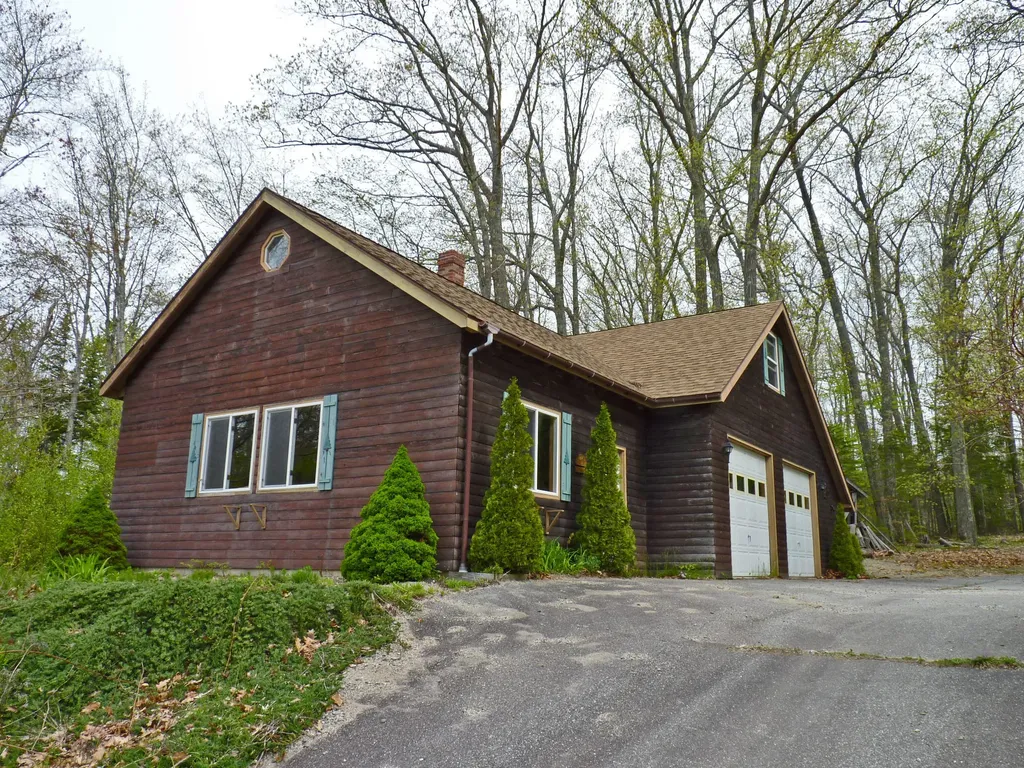 27 Oakwood Lane Ellsworth ME 04605