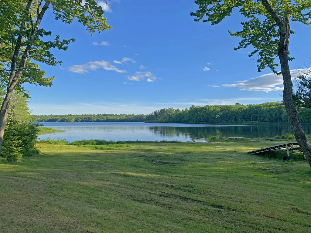 27 Oakwood Lane Ellsworth ME 04605