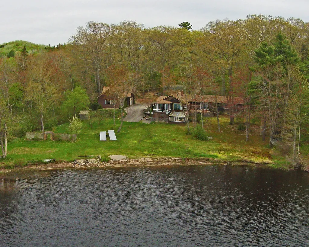 27 Oakwood Lane Ellsworth ME 04605