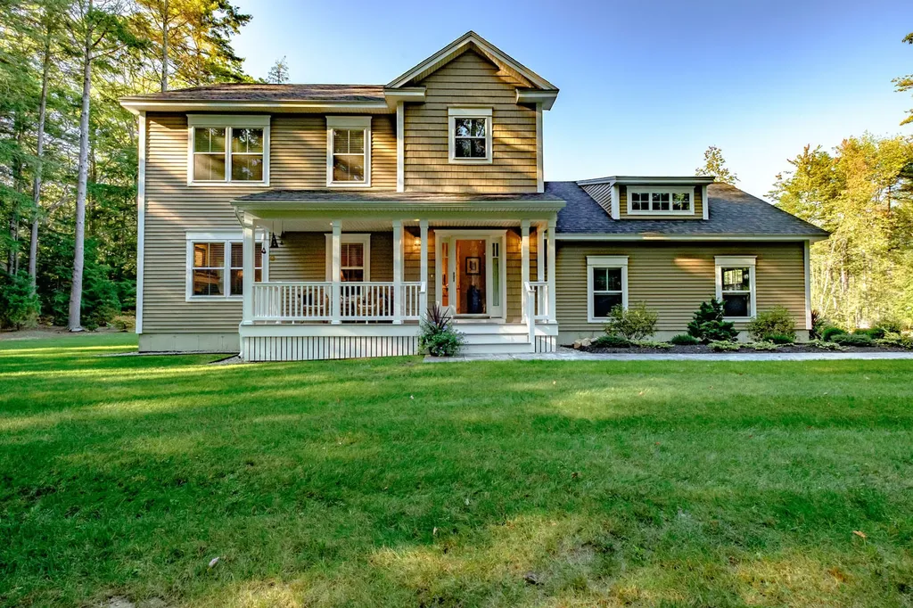 16 Country Club Drive Saco ME 04072