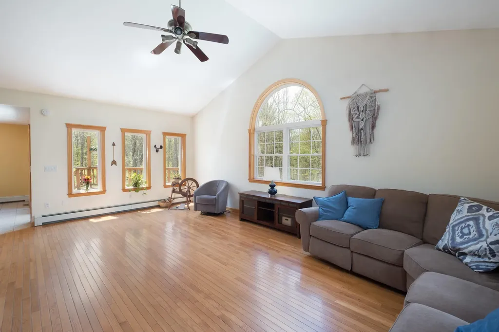 24 Upham Road Union ME 04862