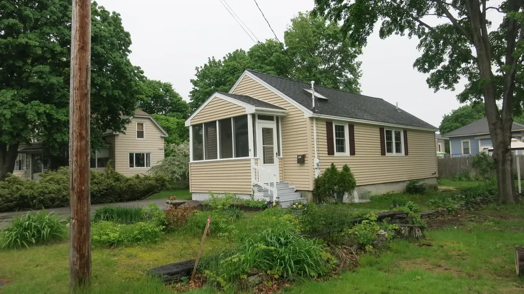 9 Lavin Court Sanford ME 04073