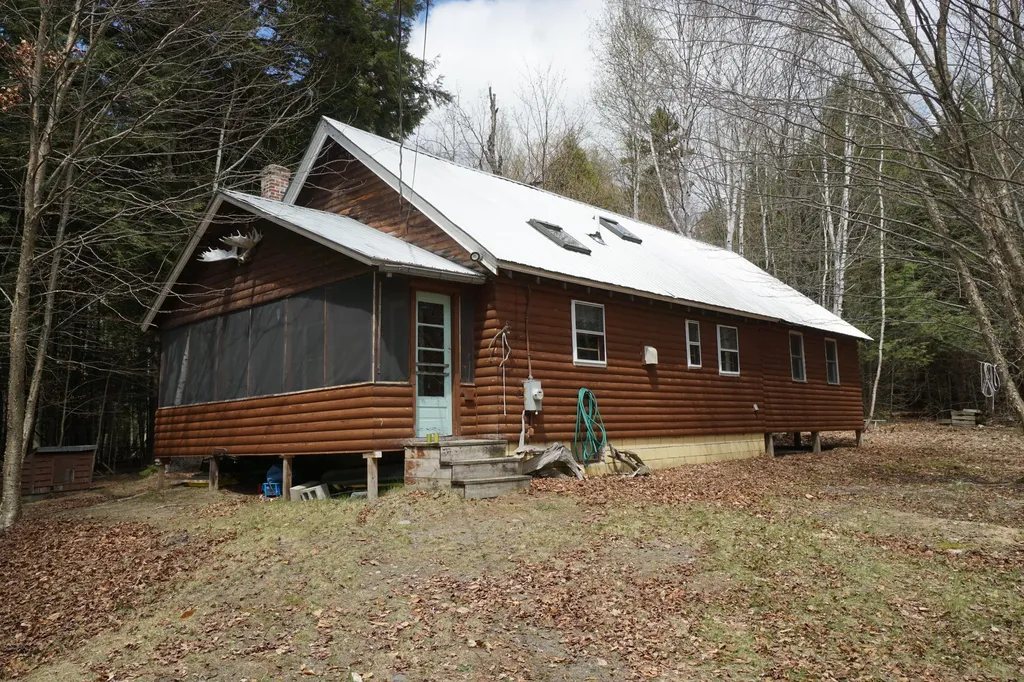 14 Moose Lane Beaver Cove ME 04441