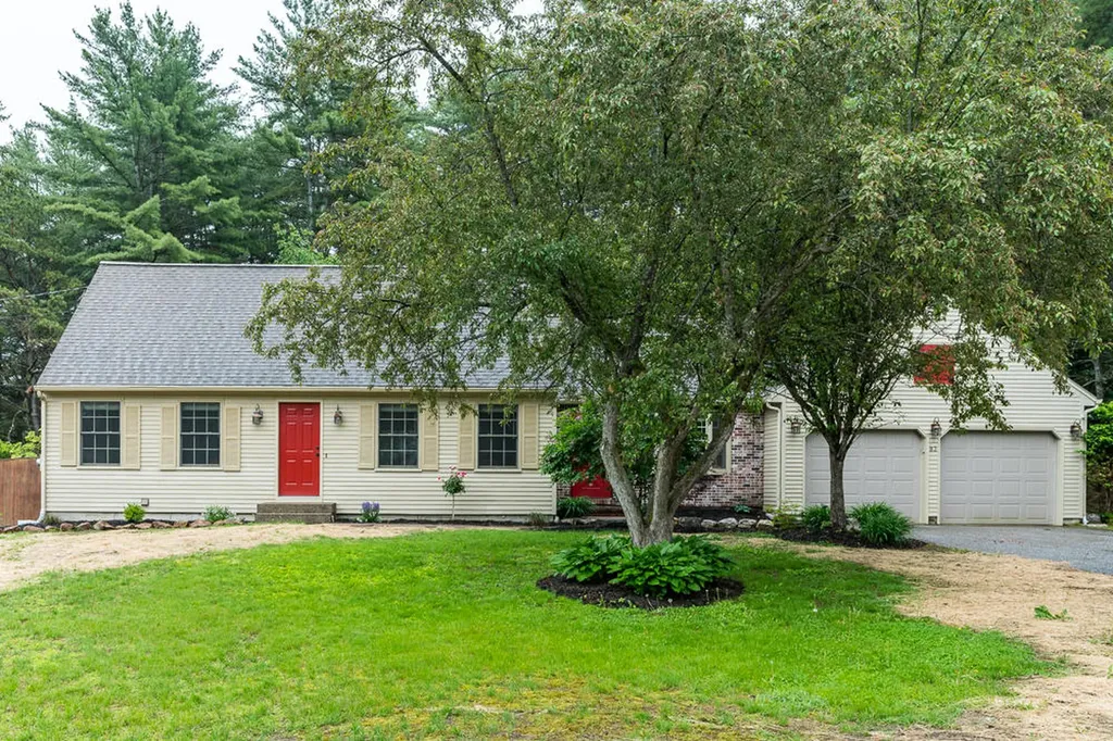 83 Boulder Drive Auburn ME 04210