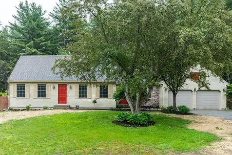 83 Boulder Drive Auburn ME 04210