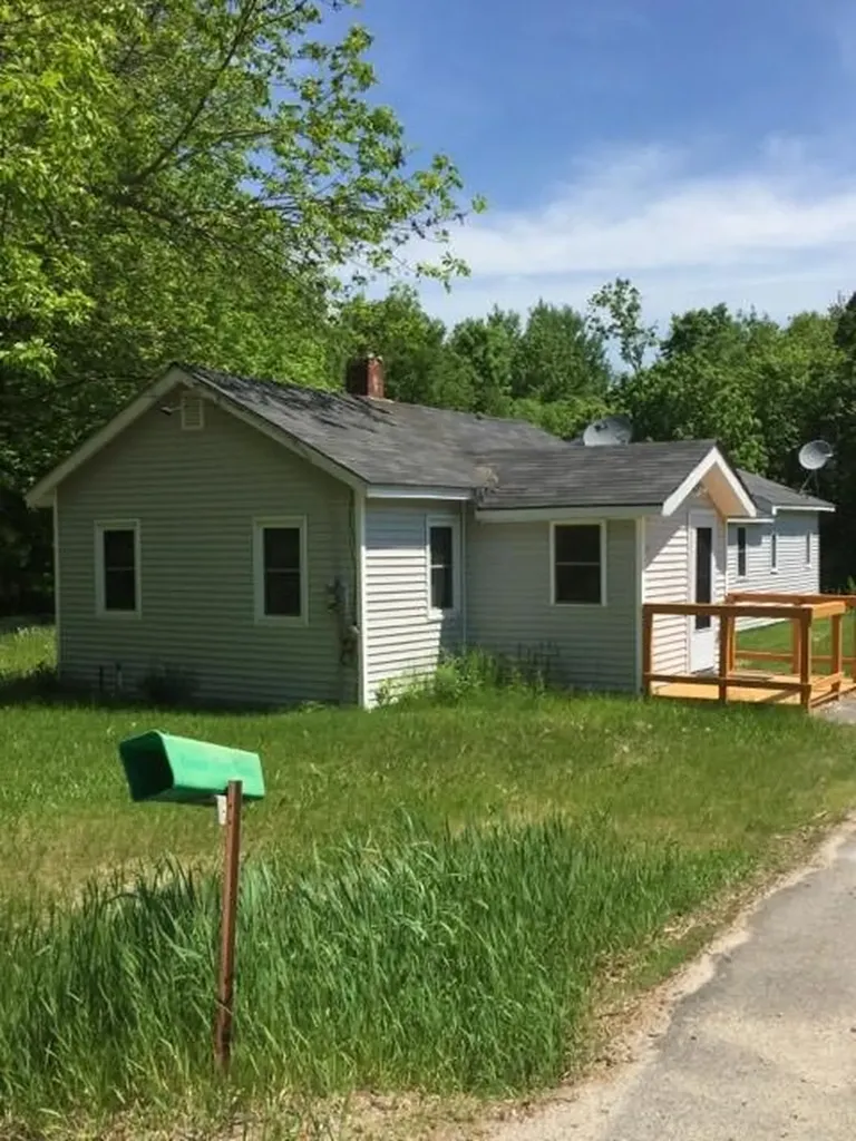 92 Long Ridge Road Burlington ME 04417