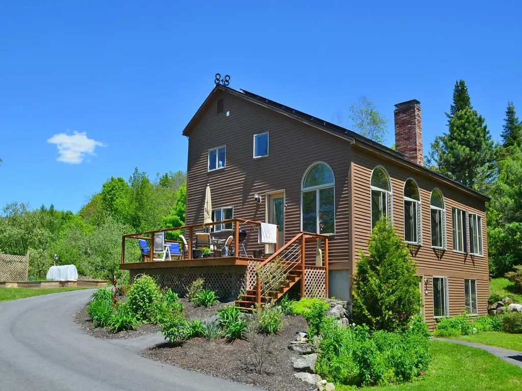 23 Hillcrest Road Newcastle ME 04553