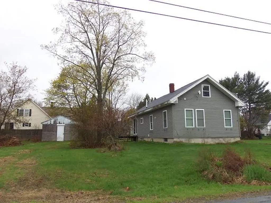 9 Mckinley Avenue Orrington ME 04474