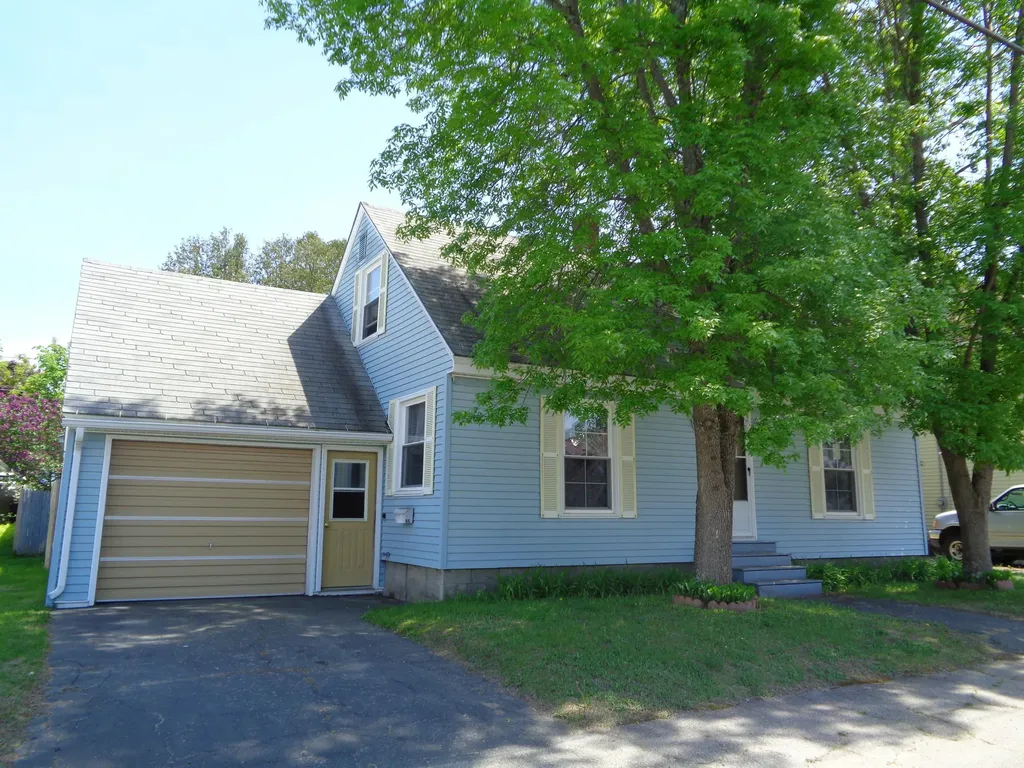 65 Eastland Avenue Millinocket ME 04462