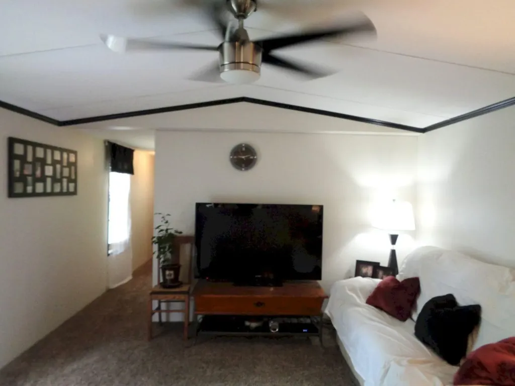 937 Hartland Road Canaan ME 04924